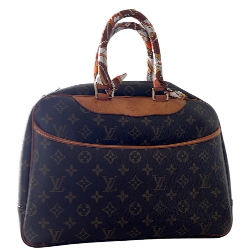 Louis Vuitton Paris Monogram Deauville Handbag - Picture 3 of 16